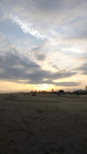 Casa com 2 quartos próximo a praia